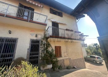 Edificio all\'aperto - Casa semi indipendente Besozzo - foto 3