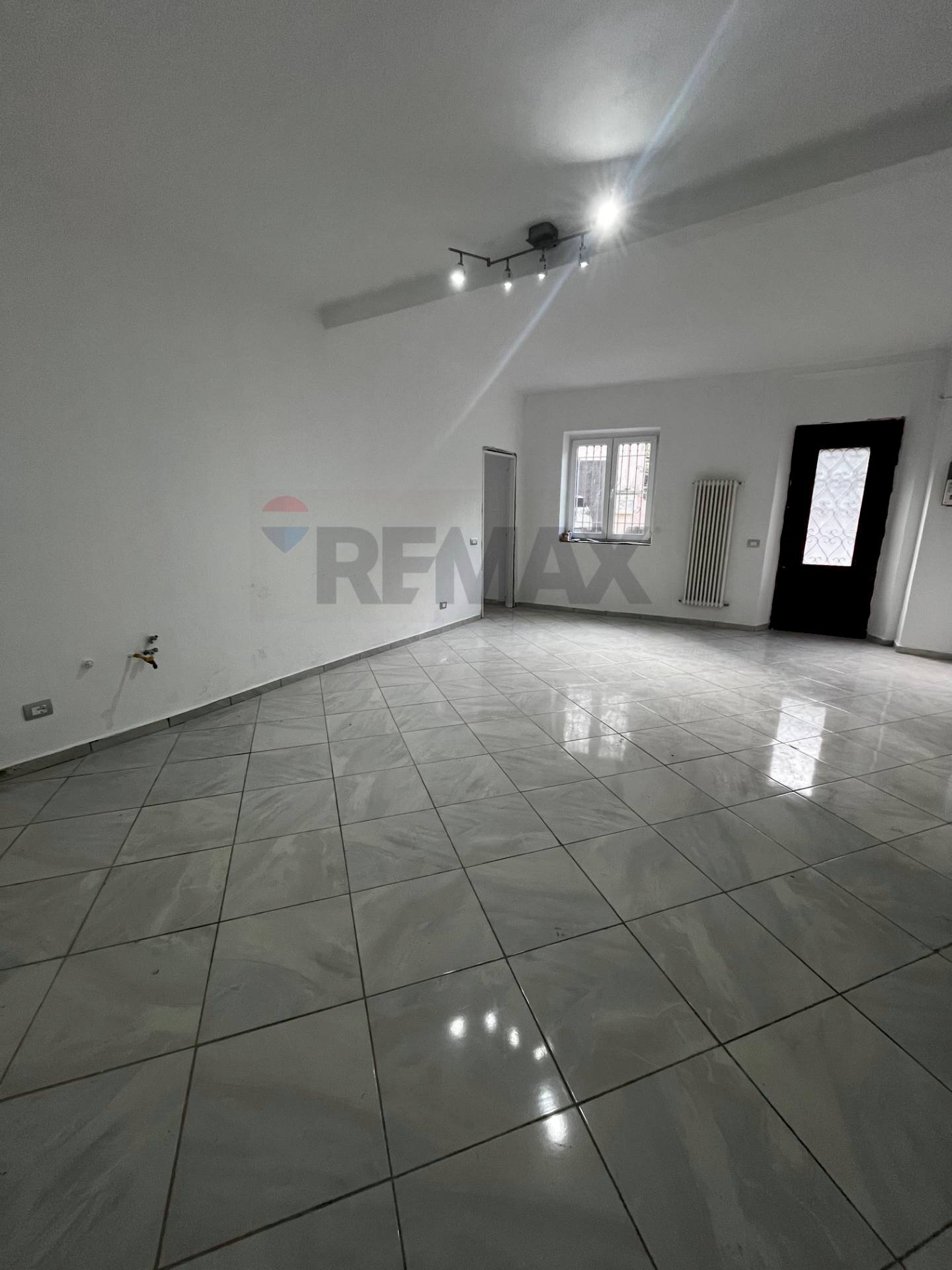 Stanza vuota - Casa indipendente Porto Valtravaglia - foto 3