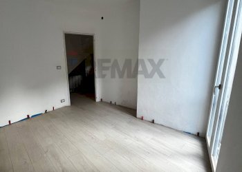 Stanza vuota - Casa indipendente Porto Valtravaglia - foto 10