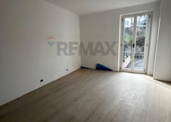 Stanza vuota - Casa indipendente Porto Valtravaglia - foto 12