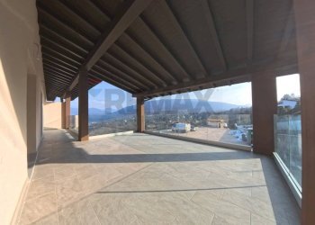 Terrazza - Monolocale via ponte tresa
 
28, Cadegliano-Viconago - foto 1