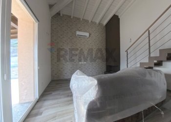 Camera / camera da letto - Monolocale via ponte tresa
 
28, Cadegliano-Viconago - foto 5