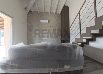 Camera / camera da letto - Monolocale via ponte tresa
 
28, Cadegliano-Viconago - foto 6