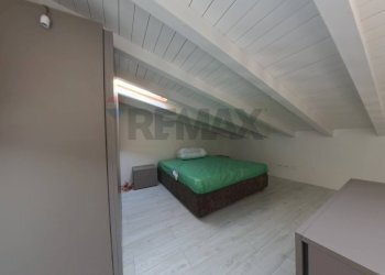 Camera / camera da letto - Monolocale via ponte tresa
 
28, Cadegliano-Viconago - foto 9