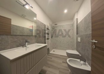 Bagno - Monolocale via ponte tresa
 
28, Cadegliano-Viconago - foto 12