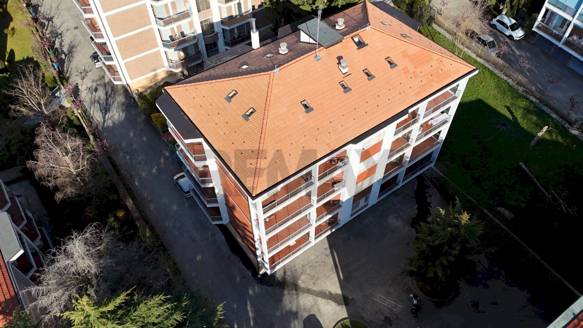 Edificio all\'aperto - Bilocale via del Casluncio
 
58, Varese - foto 1