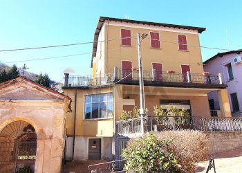 Edificio all\'aperto - Appartamento VIA ROMA
 
60, Cuasso al Monte - foto 2