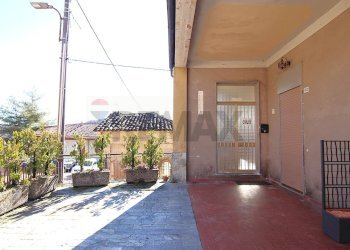 Terrazza - Appartamento VIA ROMA
 
60, Cuasso al Monte - foto 5