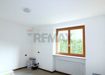 Stanza vuota - Villa Via Monte Rosa
 
5, Gavirate - photo 13