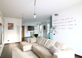 Sala da pranzo - Villa Via Monte Rosa
 
5, Gavirate - photo 19