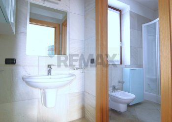 Bagno - Villa Via Monte Rosa
 
5, Gavirate - photo 29