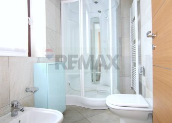 Bagno - Villa Via Monte Rosa
 
5, Gavirate - photo 30