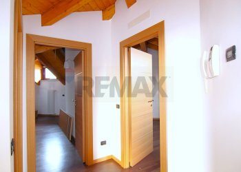 Hall / corridoio - Villa Via Monte Rosa
 
5, Gavirate - photo 38