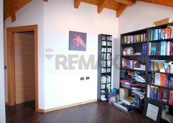 Stanza vuota - Villa Via Monte Rosa
 
5, Gavirate - photo 47