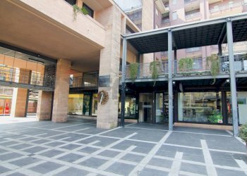 Edificio all\'aperto - Ufficio piazza venti settembre
 
1, Varese - foto 11