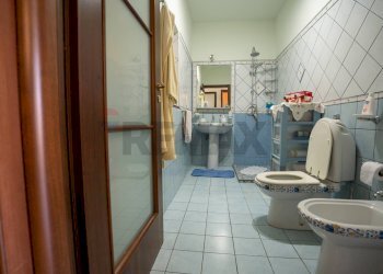 Bagno - Four-room apartment Via Pescitello
 
6, Catania - photo 14
