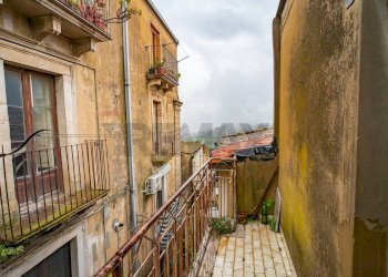 Balcone - Casa indipendente Via Cona
 
8, Caltagirone - foto 5