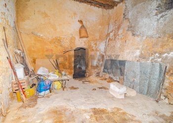 Stanza vuota - Casa indipendente Via Cona
 
8, Caltagirone - foto 16