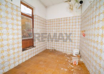 Stanza vuota - Casa indipendente Via Cona
 
8, Caltagirone - foto 21