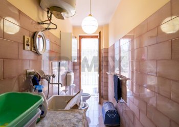 Bagno - Trilocale Via Taro
 
43, Acireale - foto 9