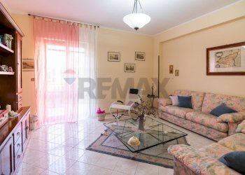 Soggiorno - Trilocale Via Taro
 
43, Acireale - foto 19