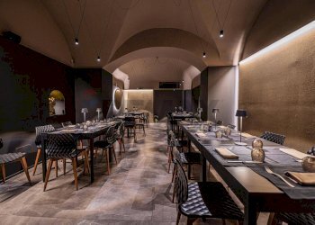 Sala da pranzo - Locale Commerciale Piazza Federico Di Svevia
 
45, Catania - foto 5