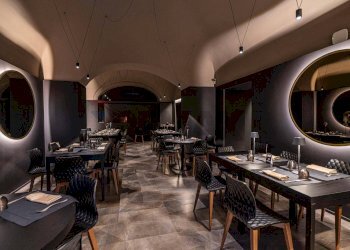 Sala da pranzo - Locale Commerciale Piazza Federico Di Svevia
 
45, Catania - foto 6
