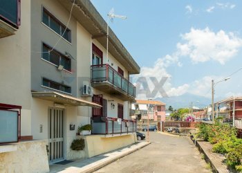 Edificio all\'aperto - Quadrilocale Via Carico
 
23, Acireale - foto 7