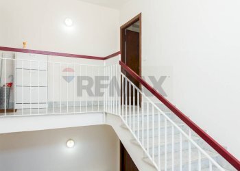 Scale - Quadrilocale Via Carico
 
23, Acireale - foto 10