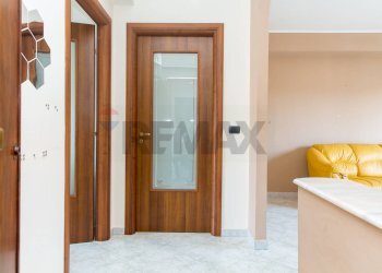 Hall / corridoio - Quadrilocale Via Carico
 
23, Acireale - foto 17