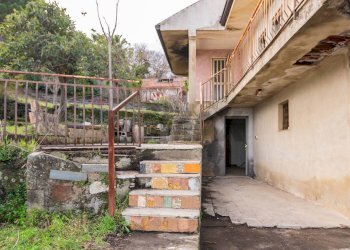 Scale - Villa Via Cosenza
 
Snc, Trecastagni - foto 12