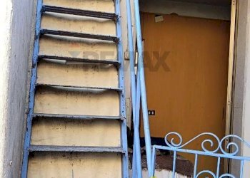 Scale - Casa semi indipendente Via Gaspare Pagani
 
21, Riposto - foto 10