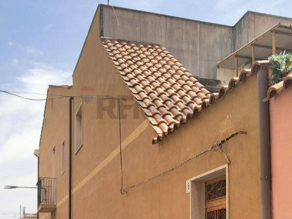 Edificio all\'aperto - Casa semi indipendente Via Libertà
 
57, Riposto - foto 2
