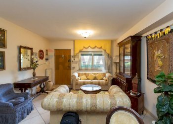 Soggiorno - Villa a Schiera Via Pizzo Maugeri
 
2, Valverde - foto 4