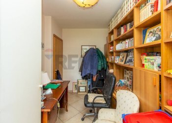 Ufficio - Villa a Schiera Via Pizzo Maugeri
 
2, Valverde - foto 9