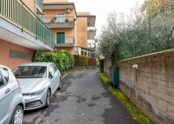 Edificio all\'aperto - Villa a Schiera Via Pizzo Maugeri
 
2, Valverde - foto 25