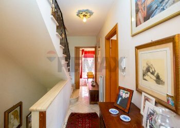 Hall / corridoio - Villa a Schiera Via Pizzo Maugeri
 
2, Valverde - foto 30