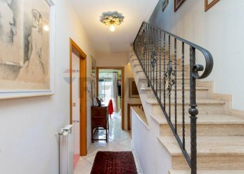 Scale - Villa a Schiera Via Pizzo Maugeri
 
2, Valverde - foto 41