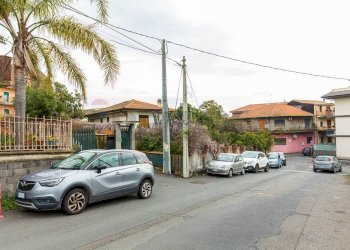 Edificio all\'aperto - Villa a Schiera Via Pizzo Maugeri
 
2, Valverde - foto 73