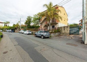 Edificio all\'aperto - Villa a Schiera Via Pizzo Maugeri
 
2, Valverde - foto 75