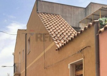 Edificio all\'aperto - Casa semi indipendente Via Giuseppe Arimondi
 
8, Riposto - foto 5