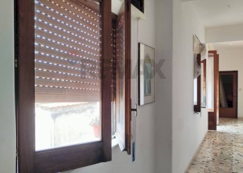 Hall / corridoio - Casa semi indipendente Via Giuseppe Arimondi
 
8, Riposto - foto 6