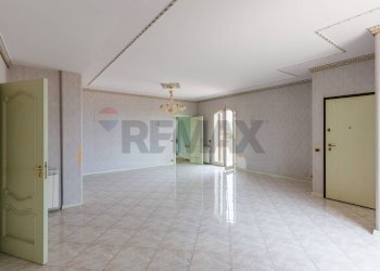 Stanza vuota - Attico via giotto
 
18/20, San Gregorio di Catania - foto 5