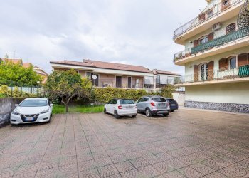 Edificio all\'aperto - Attico via giotto
 
18/20, San Gregorio di Catania - foto 31