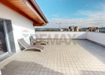 Terrazza - Attico via cristoforo colombo
 
8, Segrate - foto 21