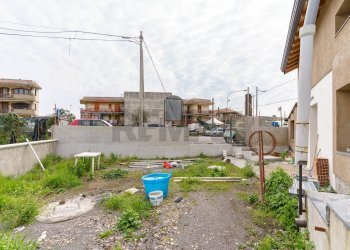 Edificio all\'aperto - Villa via giacomo matteotti
 
51, Aci Sant'Antonio - foto 9