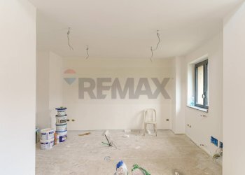 Stanza vuota - Villa via giacomo matteotti
 
51, Aci Sant'Antonio - foto 15