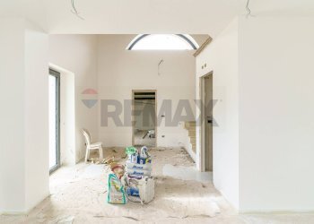 Stanza vuota - Villa via giacomo matteotti
 
51, Aci Sant'Antonio - foto 17