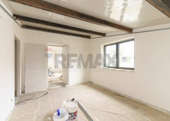 Stanza vuota - Villa via giacomo matteotti
 
51, Aci Sant'Antonio - foto 24