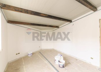 Stanza vuota - Villa via giacomo matteotti
 
51, Aci Sant'Antonio - foto 26